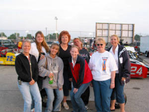 girls070204b.jpg